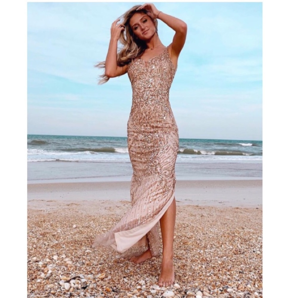 Brand new Aidan Mattox beaded V-NOTCH sleeveless long gown - Picture 1 of 17